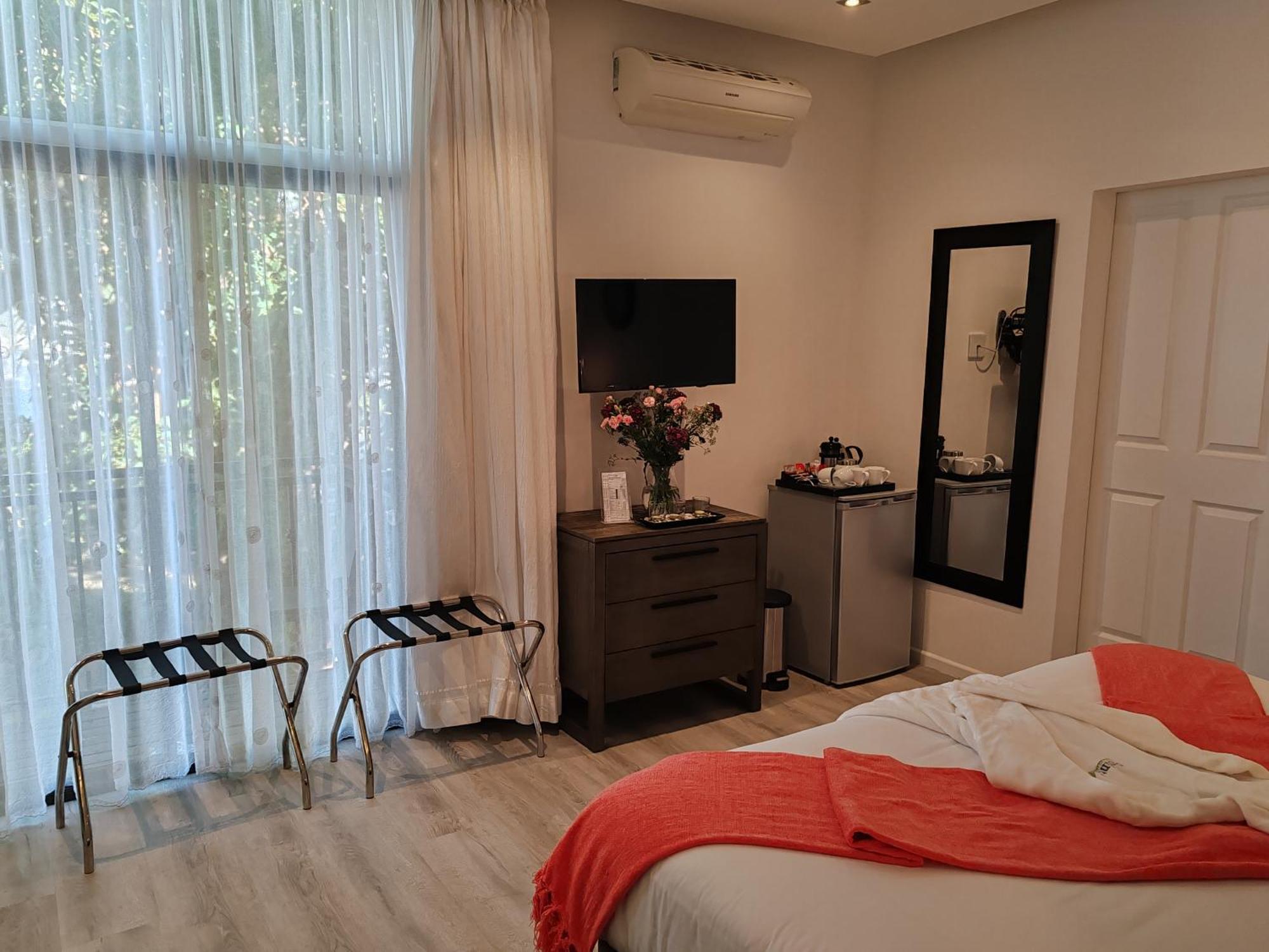 קייפטאון Point B Guest House -Sustainable Solar Energy מראה חיצוני תמונה