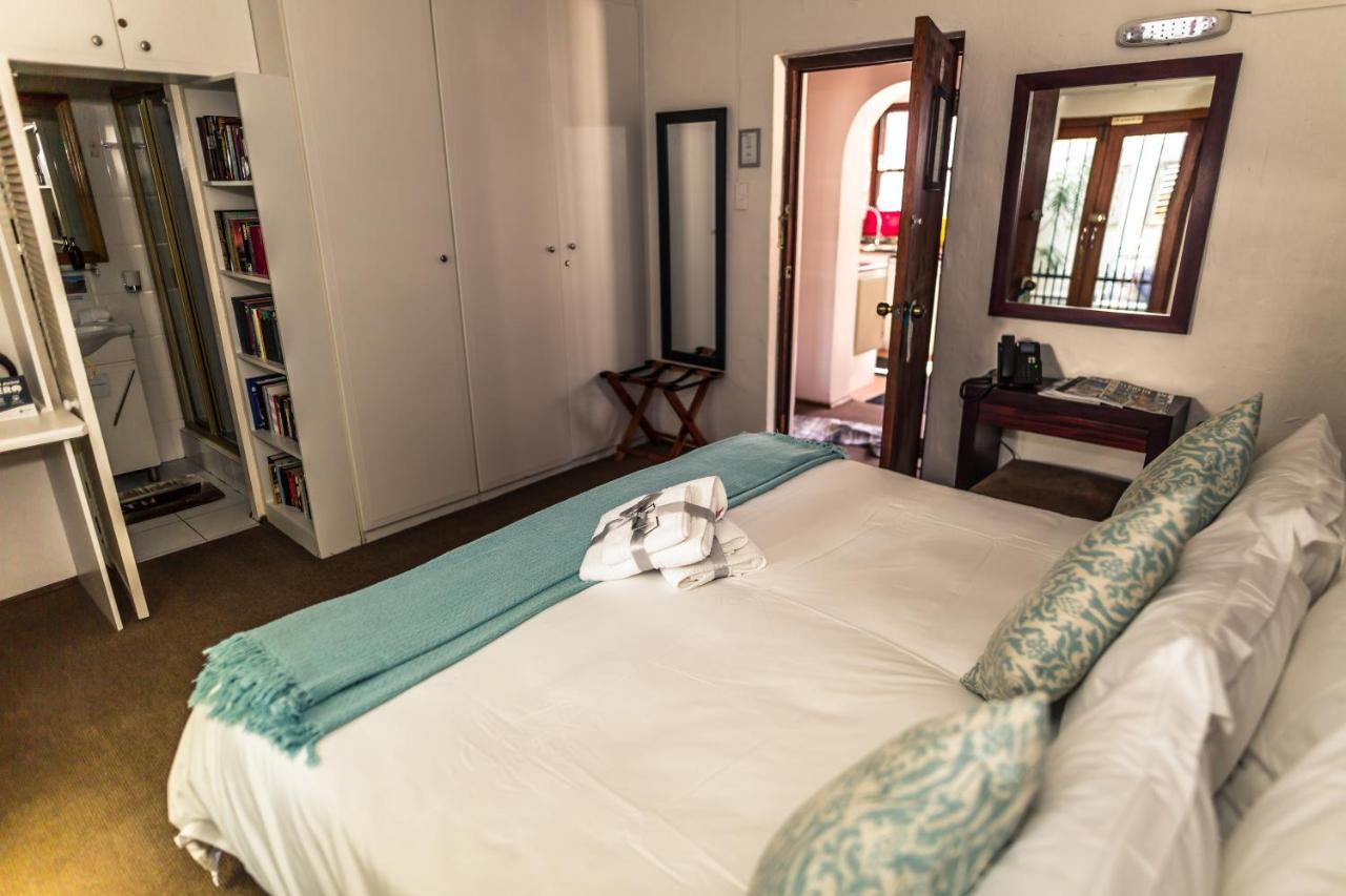 קייפטאון Point B Guest House -Sustainable Solar Energy מראה חיצוני תמונה