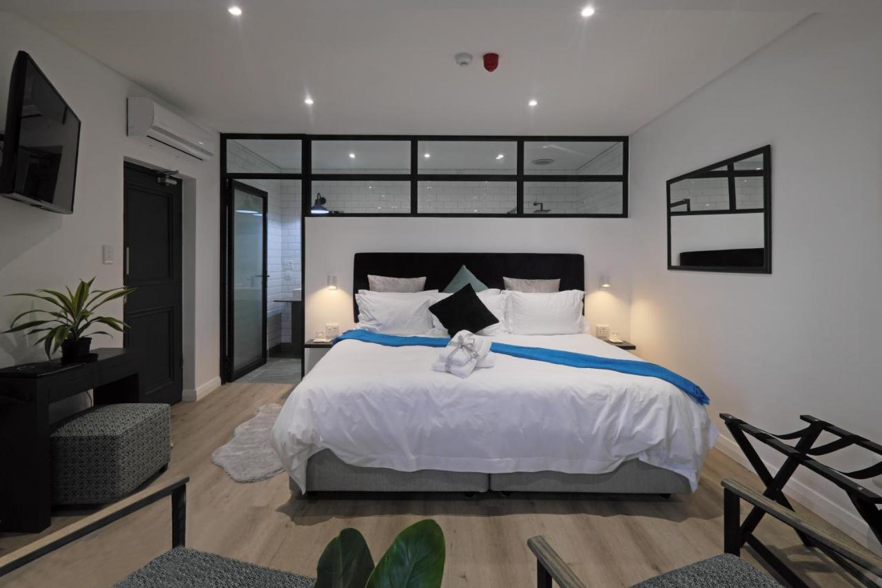 קייפטאון Point B Guest House -Sustainable Solar Energy מראה חיצוני תמונה